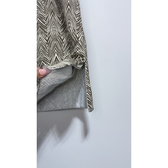 Jude Connally Sleeveless Chevron Print Top XL Brown Beige Stretch Tunic USA - Picture 4 of 5